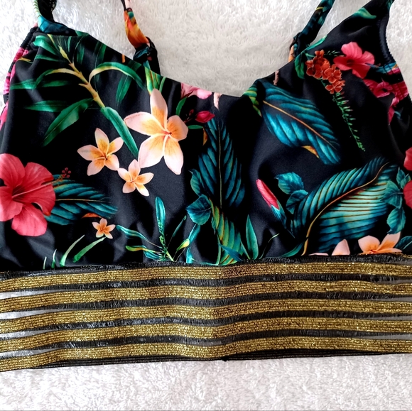 Venus Floral Bikini Set with Gold Stripes, Size 4 - Picture 6 of 16